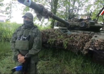 Предлагаем посмотреть небольшое импровизированное интервью с позиций 291 полка.