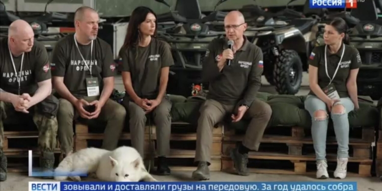 Дмитрий Макаренко совместно с другими военными корреспондентами в программе «Вести» на канале «Россия 1».