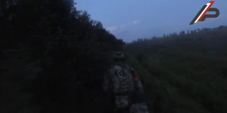 Своих не бросаем! Эвакуация раненого бойца с поля боя