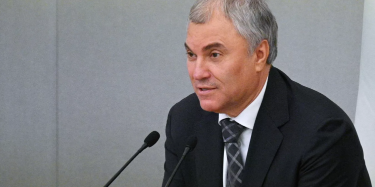 Володин призвал лишить иноагентов источников доходов в России