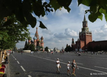 Эксперты рассказали, чем Россия привлекает туристов из арабских стран