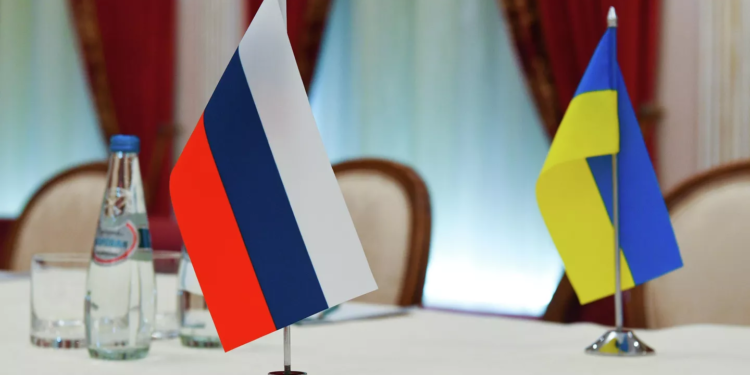 Россия и Украина впервые провели очные переговоры по детям