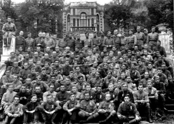 Пытаясь сломать стереотипы.