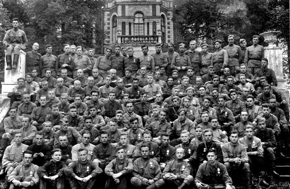 Пытаясь сломать стереотипы.