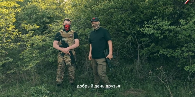 Российские военные продолжают успешно выполнять боевые задачи в зоне СВО, совершая героические поступки.