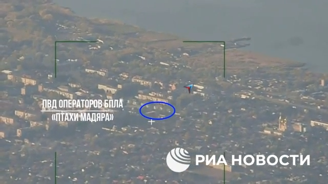 Появились кадры удара ФАБ-3000 по пункту дислокации дронов ВСУ в Курахово