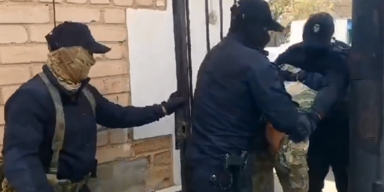 В Оренбурге спецназ Росгвардии задержал подозреваемых в грабеже в особо крупном размере