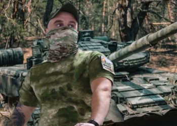 Воюющего на СВО командира танка с позывным «Азбука» в Волгограде ждут с победой сыновья