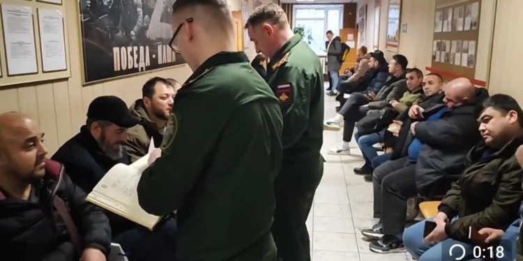 Военным комиссариатом городских округов Балашиха и Реутов совместно с военным следственным отделом по Балашихинскому гарнизону и администрации Балашихи проведены рейды по местам проживания мигрантов.