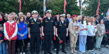 Военные следователи Следственного комитета Российской Федерации приняли участие в мемориальных мероприятиях, посвящённых подвигу советского народа в годы Великой Отечественной войны
