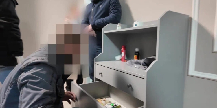 Федеральной службой безопасности Российской Федерации в Московской и Тверской областях пресечена противоправная деятельность двух граждан РФ, подозреваемых в совершении государственной измены.